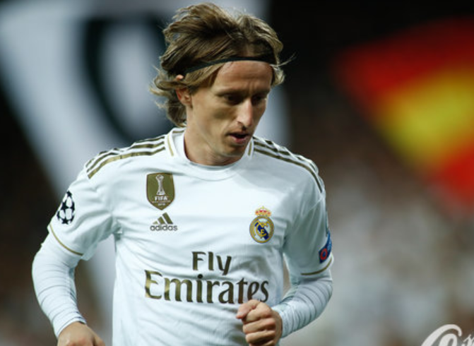 默特萨克：15岁时的伤病让我成长，青少年要做好基本功练习